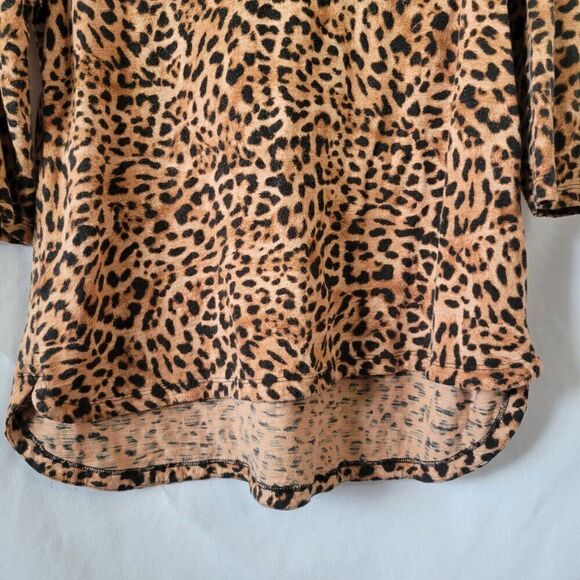 Chico's Large Animal Print Pullover Top front pocket hi-low hem 3/4 sleeves EUC - Picture 6 of 10